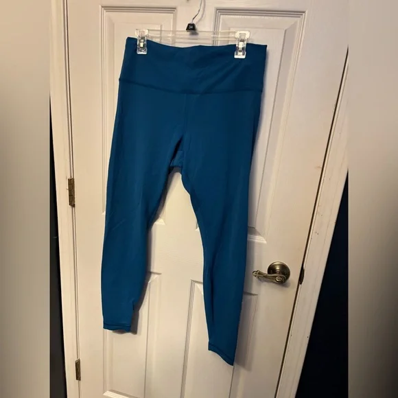 Lululemon Wunder 28inch leggings. Not sure color- is more teal in person. - Picture 1 of 3